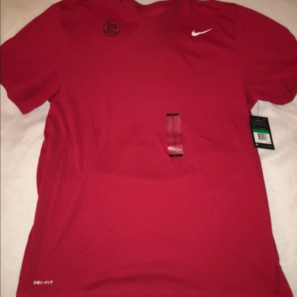 Men’s Nike t-shirt XL NEW RED